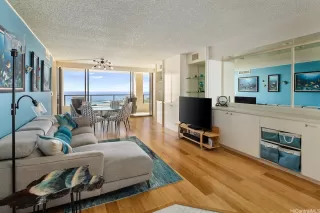 Photo #4: 202600800 Listing 