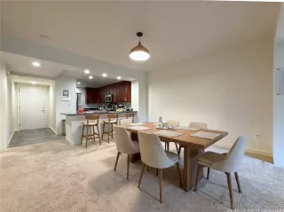 Photo #6: 202600852 Listing 