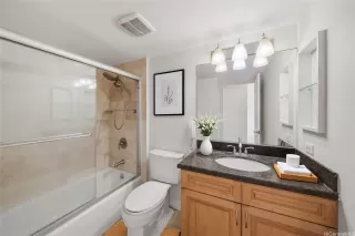 Photo #4: 202600860 Listing 