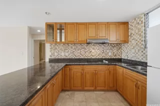 Photo #6: 202600860 Listing 