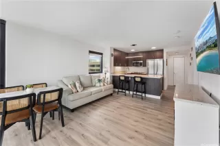 Photo #2: 202600869 Listing 