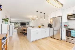 Photo #3: 202600881 Listing 