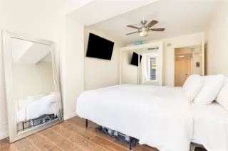 Photo #6: 202600935 Listing 