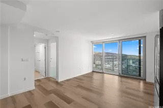 Photo #3: 202600940 Listing 