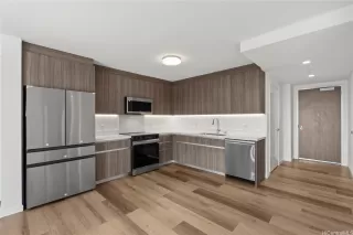 Photo #5: 202600940 Listing 