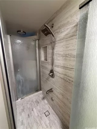 Photo #5: 202600952 Listing 