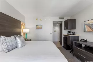 Photo #2: 202600953 Listing 