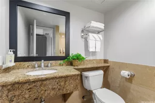 Photo #5: 202600953 Listing 