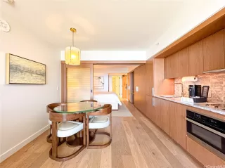 Photo #5: 202600969 Listing 