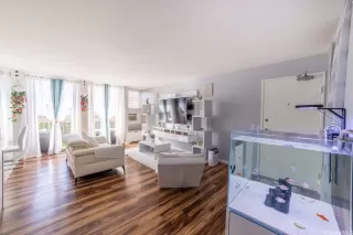 Photo #3: 202600977 Listing 