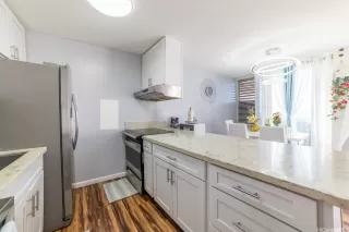 Photo #4: 202600977 Listing 