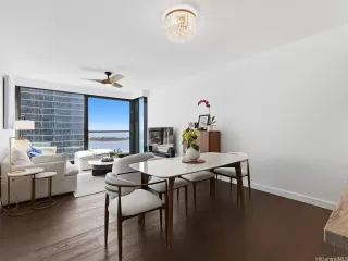 Photo #3: 202600980 Listing 