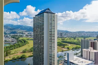 Photo #4: 202600982 Listing 