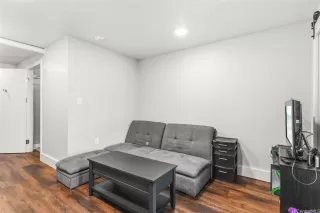 Photo #4: 202600990 Listing 