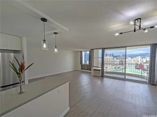 Photo #2: 202600994 Listing 