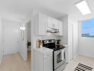 Photo #2: 202600996 Listing 