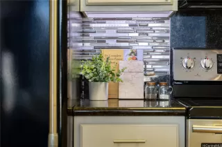 Photo #4: 202601153 Listing 