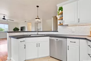 Photo #5: 202601349 Listing 