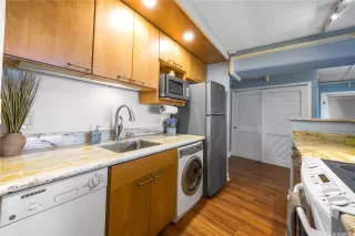 Photo #5: 202601371 Listing 