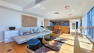 Photo #5: 202601393 Listing 