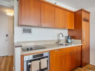 Photo #6: 202601397 Listing 