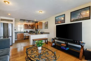 Photo #5: 202601427 Listing 