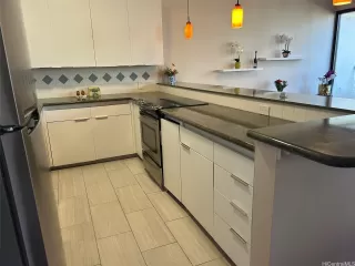 Photo #3: 202601516 Listing 