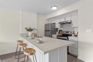 Photo #5: 202601517 Listing 