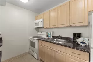 Photo #6: 202601528 Listing 