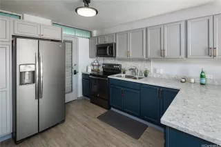 Photo #3: 202601543 Listing 