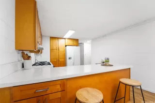 Photo #4: 202601553 Listing 