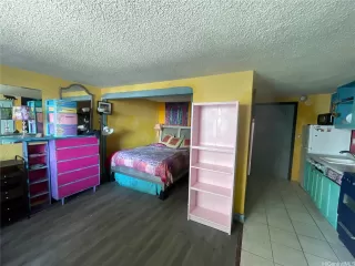 Photo #3: 202601568 Listing 