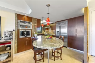 Photo #6: 202601577 Listing 