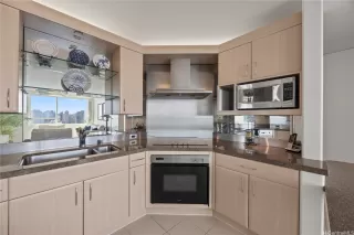 Photo #6: 202601580 Listing 