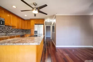 Photo #5: 202601660 Listing 