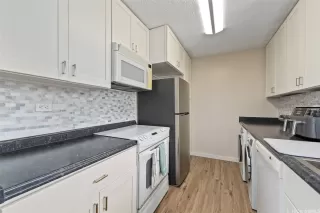 Photo #6: 202601697 Listing 