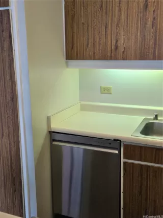 Photo #4: 202601713 Listing 