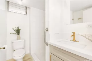 Photo #5: 202601747 Listing 