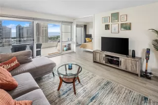 Photo #5: 202601802 Listing 