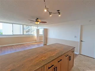 Photo #3: 202601955 Listing 