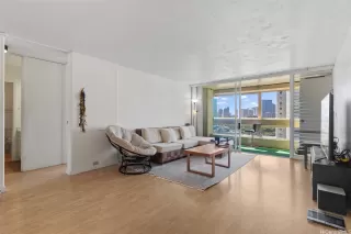 Browse active condo listings in BANYAN TREE PLAZA