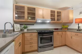 More Details about MLS # 202603342 : 38 S JUDD STREET 1B