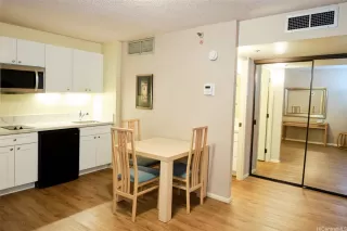 Photo #5: 202603345 Listing 