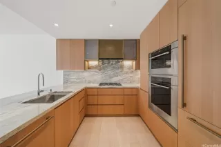 Photo #6: 202603353 Listing 