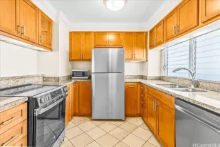 Photo #5: 202603357 Listing 