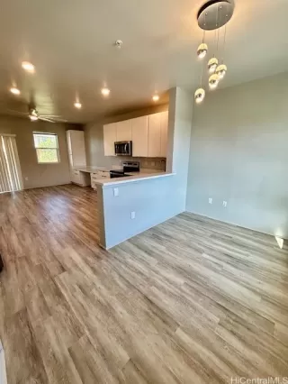 Photo #5: 202603466 Listing 