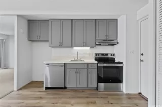 Photo #4: 202603479 Listing 