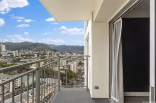 Photo #5: 202603479 Listing 