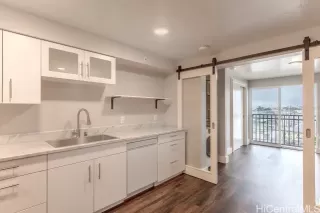 Photo #6: 202603516 Listing 