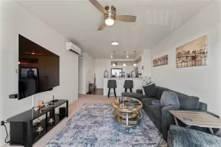 Photo #4: 202603567 Listing 